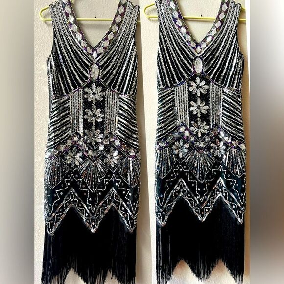 1920s Gatsby Flapper Gothic Black and Silver Sequins Dress Size S* - Picture 4 of 10